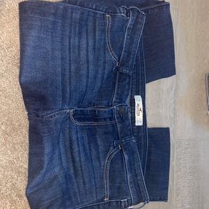 Hollister Jean